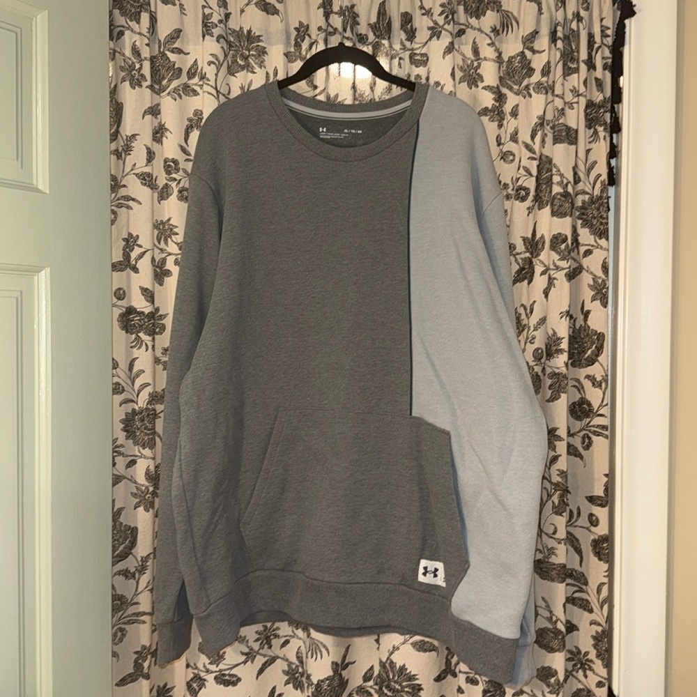 Under Armour Crew Neck Sweatshirt